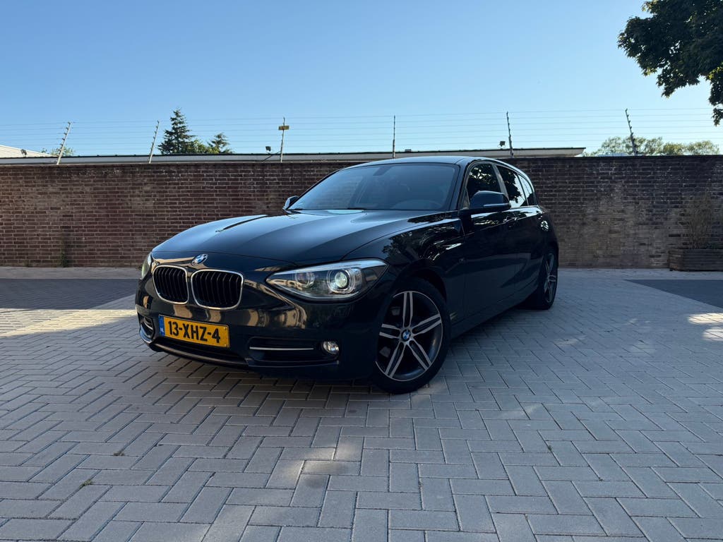 BMW 116i Sport Line foto 1