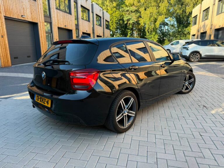 BMW 116i Sport Line foto 3
