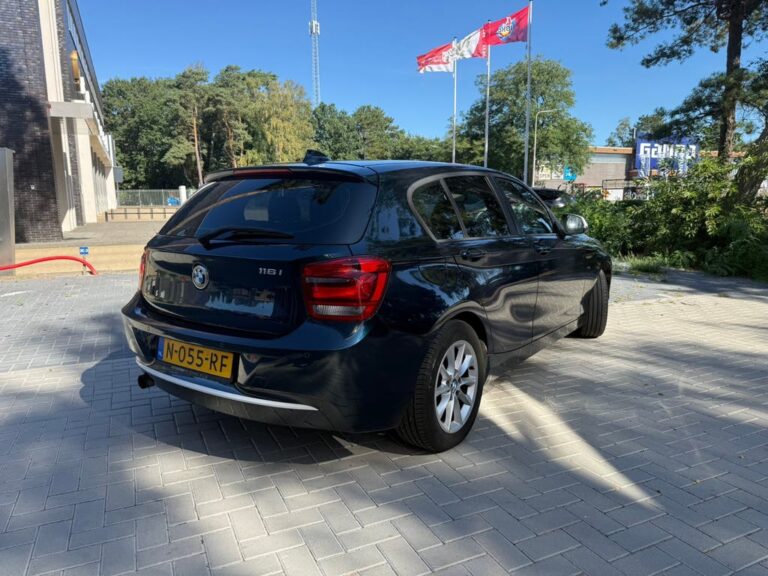 BMW 116i Urban foto 3